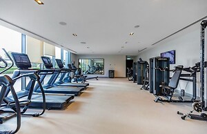 Luxury 1-Bedroom Apartment At Burj Crown.