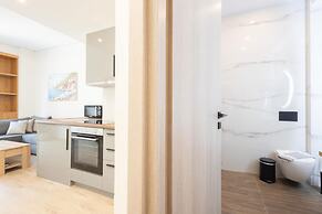 Modern 2-bedroom Gem Close to Metro