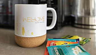WelHome - Charming Apt With City Lights in Sobha Waves