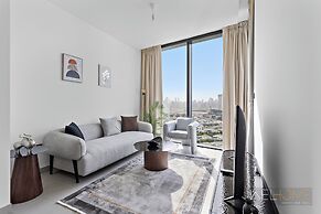 WelHome - Charming Apt With City Lights in Sobha Waves
