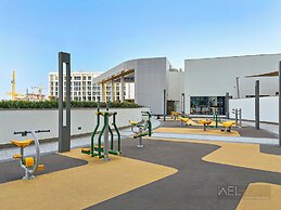 WelHome - Charming Apt With City Lights in Sobha Waves