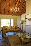 Lucca Lodge