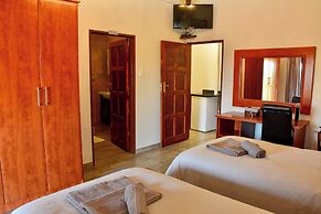Lucca Lodge