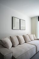O&O - 2 BR Stylish & Modern Apartment