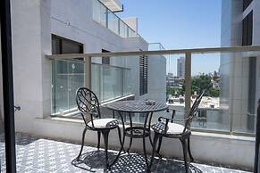 O&O - 2 BR Stylish & Modern Apartment