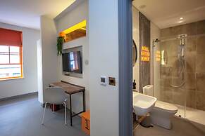 Higgihaus 26 Clare Street Aparthotel