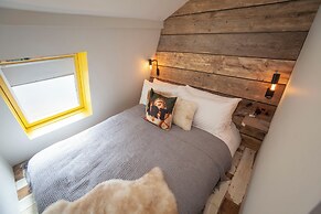 Higgihaus 26 Clare Street Aparthotel