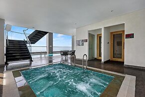 Radisson RED Danang