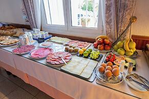 Hotel Montana by Bossh