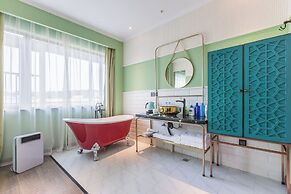 Zheda Yuanzheng Lanshe Hotel