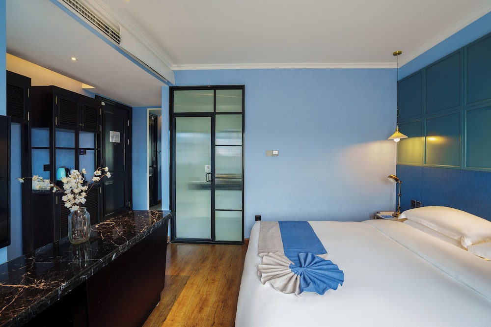 Zheda Yuanzheng Lanshe Hotel