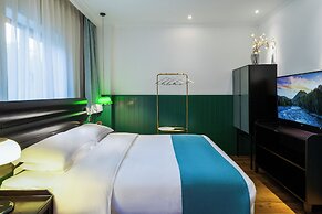 Zheda Yuanzheng Lanshe Hotel