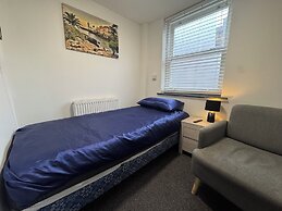 Gate Lodge - Private En-suite rooms