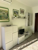 Flat With Shared Barbecue