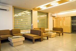 The Horizon Hotel