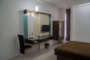 The Horizon Hotel