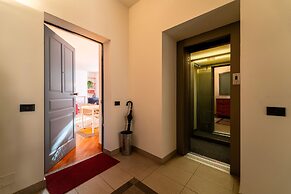 Gerbett Apartment with Terrace by Wonderful Italy