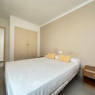 Ferran 32 in Roses With 4 Bedrooms and 2 Bathrooms