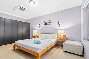 2BR 2BA Duplex w Amazing Views Pool Amenities