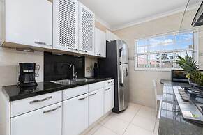 Cozy Central 4br3ba Home w Pvt Pool Largegarden