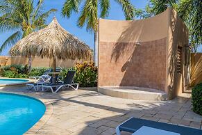 Gated Community 2br3ba Gold Coast Pools GYM