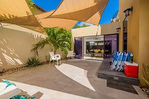Modern 3br2ba 24 7 Security Pools Restaurant