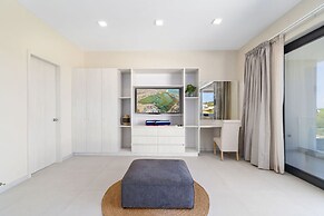 High-end Villa Walk to Beach Pool Ocean View