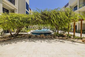 Modern NEW 2br2ba Condo w Pool Resort Amenities