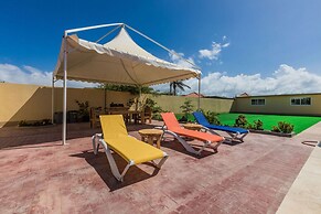 Rooi Santo Studio w King Size Bed Pool