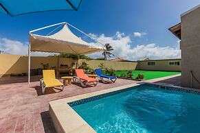 Rooi Santo Studio w King Size Bed Pool