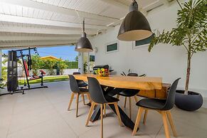NEW Modern 3BR 3BA Private Pool Centrallylocated