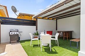 NEW Modern 1BR 1BA With Pool in Quiet Area