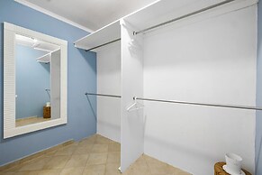 Remodeled 3br2ba Cozy Central Private Pool