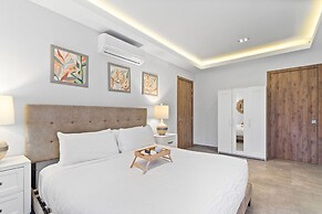 NEW Modern Villa Jacuzzi Pvt Pool Close2beach