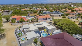 NEW 5br5ba w Private Pool Puttputt Close2beach
