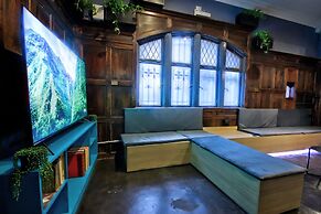 Play Hostel Garden