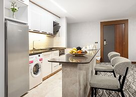 Lilium Hotel & Suites