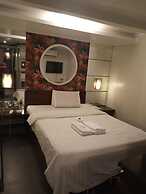 Paradise Hotel