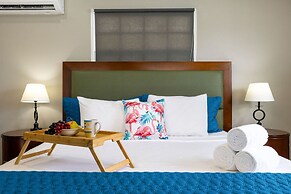 2br2ba Home w Private Pool Close 2 Beach BBQ