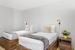 Spacious 4BR Villa Private Pool Cozy Location