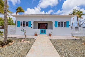 Secluded Beachfront Gem Pool Patio View BBQ