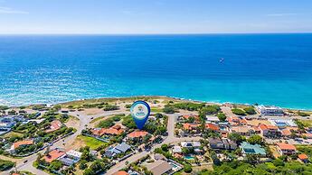Ocean View 5BR Villa Steps to Beach Privatepool