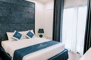 Senior Hotel