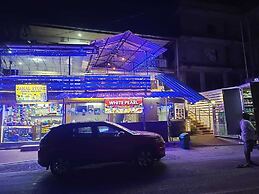 White Pearl Home Stay