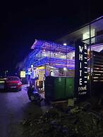 White Pearl Home Stay
