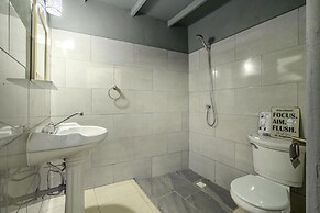 Beautiful 3br4ba Amazing Location w Private Pool