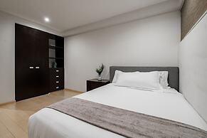 2BR Apt in Polanco - Pool - City Skyline View