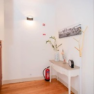Liiiving in Porto Light Spacious Apartment