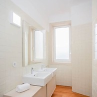 Liiiving in Porto Light Spacious Apartment
