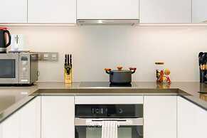 Manzil - 1BR District One Waterfront Living